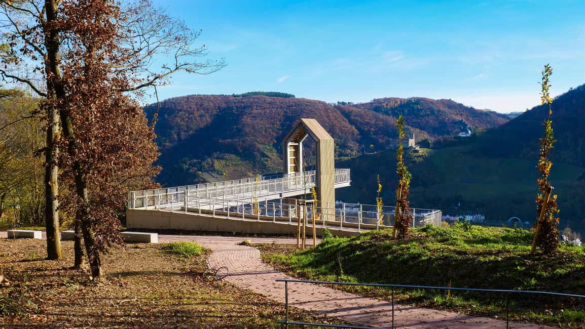 image n.7 of Lieser: covered wagon ride, the rolling wine tasting with picnic basket activity in Bernkastel-Kues, uploaded by supplier