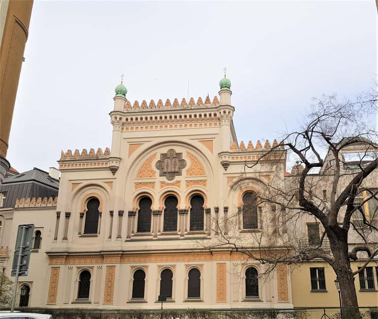 Image N°25 de Prague : Visite à pied du quartier juif avec billets d'entrée activité à Prague, publiée par le prestataire