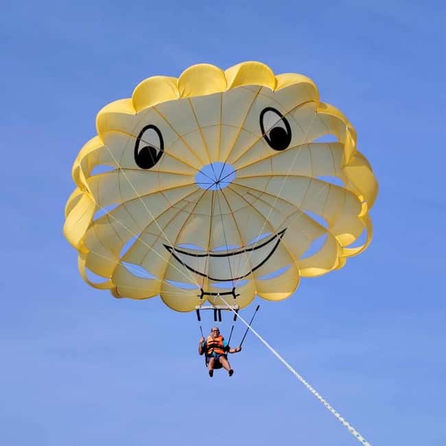 bild nr.3 av Boracay: Parasailing-äventyr med Insta 360-graders kamera aktivitet i Boracay, uppladdad av arrangören