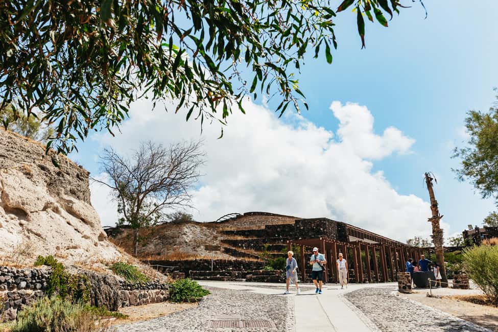 image n.14 of Santorini: Akrotiri Prehistoric City Private Guided Tour activity in Fira, uploaded by supplier