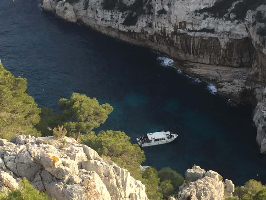 image n.40 of Marseille: Calanques National Park Guided Hike with Picnic activity in Marseille, uploaded by supplier