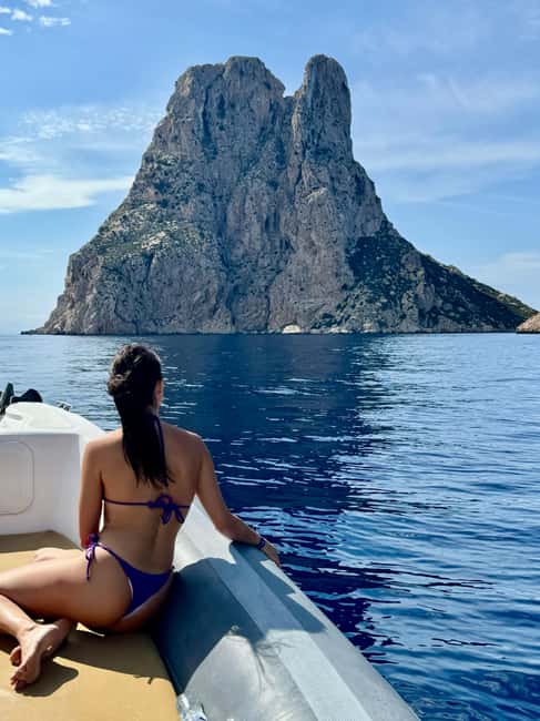 Image N°17 de Ibiza : Excursion en bateau, safari en 4x4 et randonnée au coucher du soleil à Es Vedra activité à Sant Josep de sa Talaia, publiée par le prestataire
