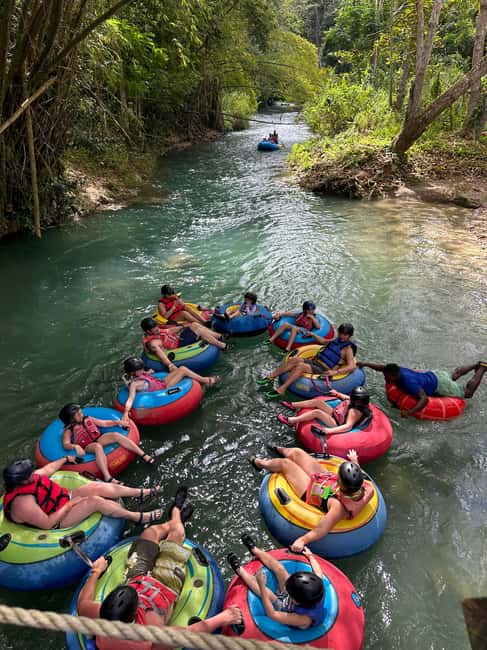 imagem n.13 de De Falmouth: Tour combinado de Blue Hole e River Tubing atividade em Clarendon, carregada pelo fornecedor