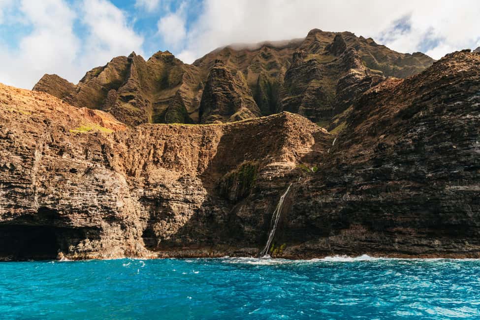 image n.16 of Kauai: Napali Coast Sunset Sailboat Tour with Dinner activity in Kapaʻa, uploaded by supplier