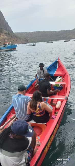 imagem n.1 de Passeio de barco para a caverna de Águas Belas + churrasco atividade em Assomada, carregada pelo fornecedor