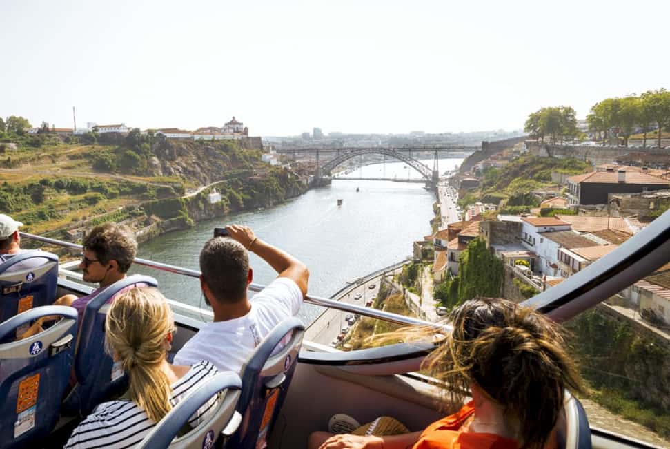 Bild Nr. 7 von Porto: Hop-On/Hop-Off-Bus mit optionaler Kreuzfahrt und Weinkeller Aktivität in Porto, hochgeladen vom Anbieter