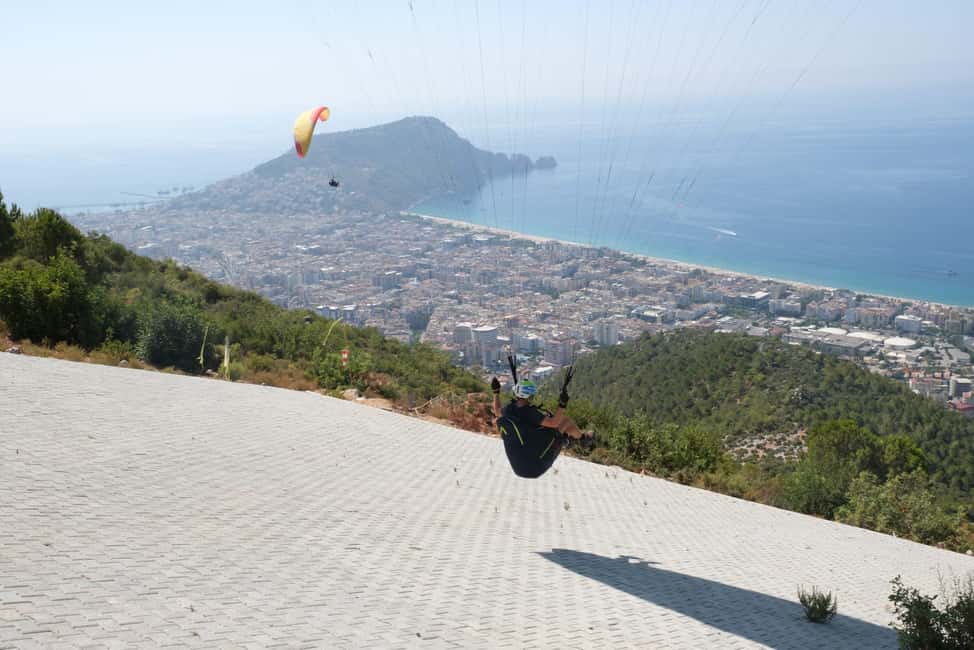 Alanya içindeki Antalya, Belek, Side Alanya'dan Yamaç Paraşütü Deneyimi etkinliğinin tedarikçi tarafından yüklenen 6 no'lu görseli