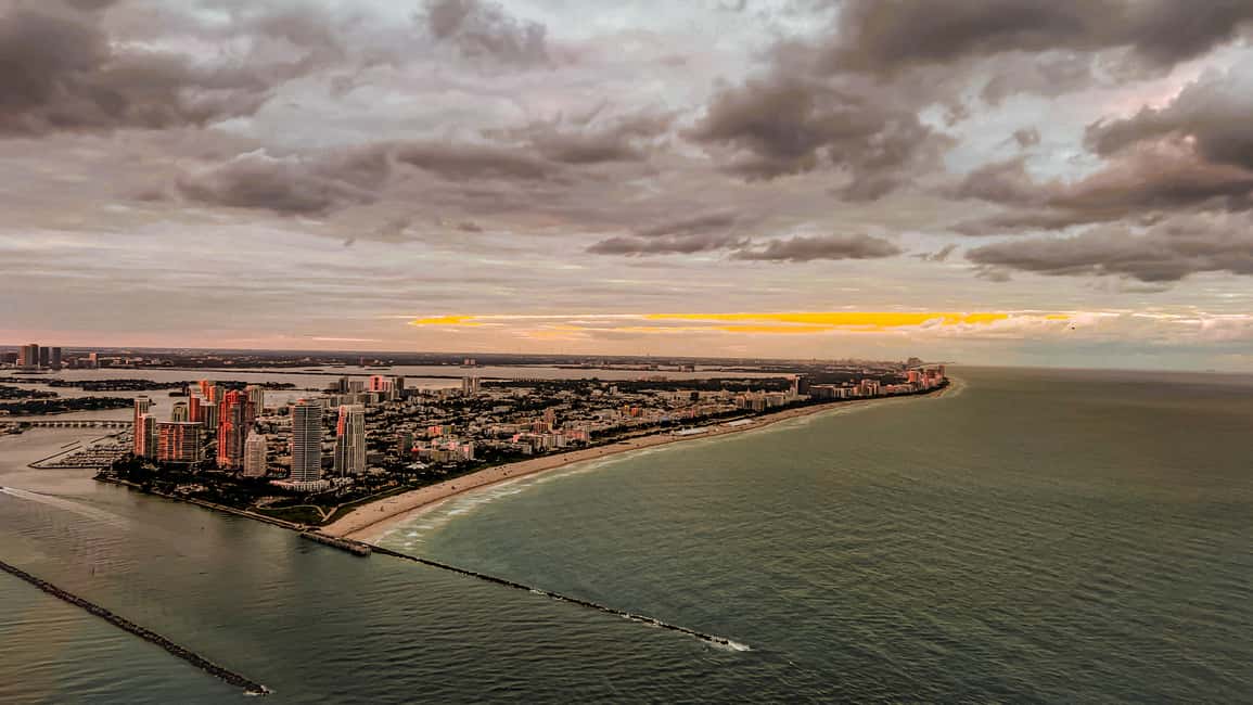image n.54 of Miami Beach: South Beach Private Airplane Tour with Drinks activity in Miami, uploaded by supplier