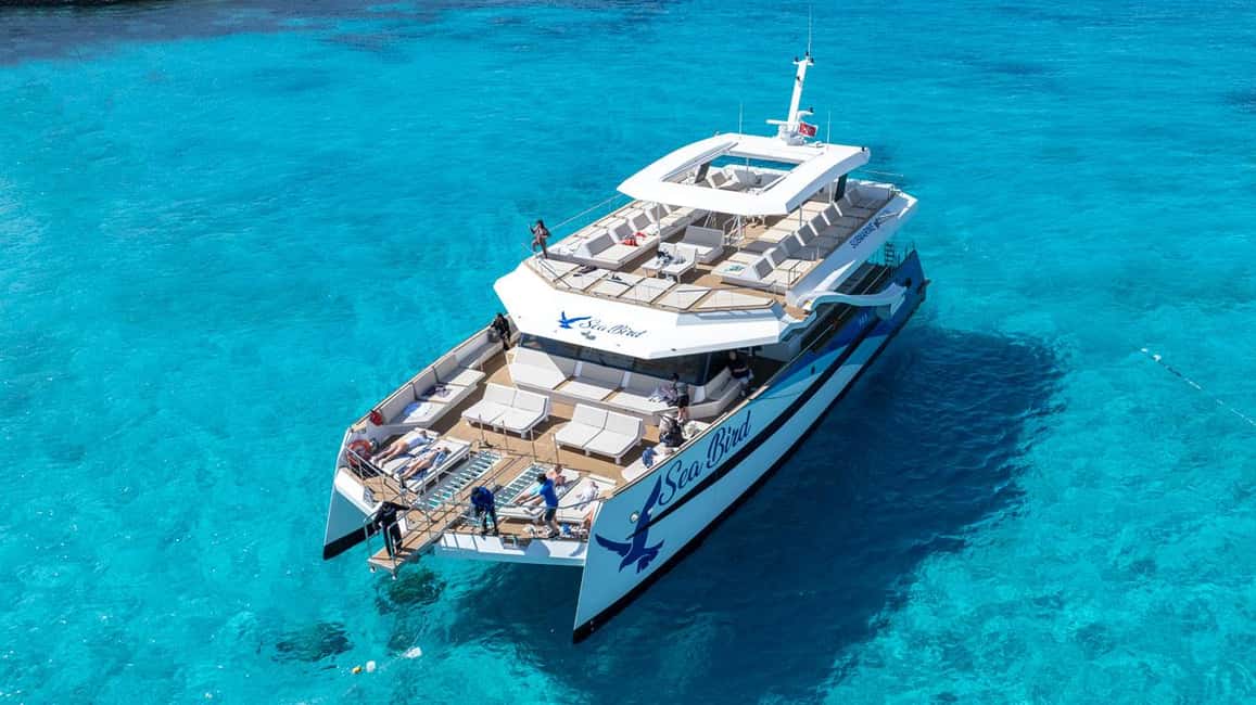 Image N°1 de Comino : visite du lagon bleu, du lagon cristallin et des grottes marines activité à Malte, publiée par le prestataire