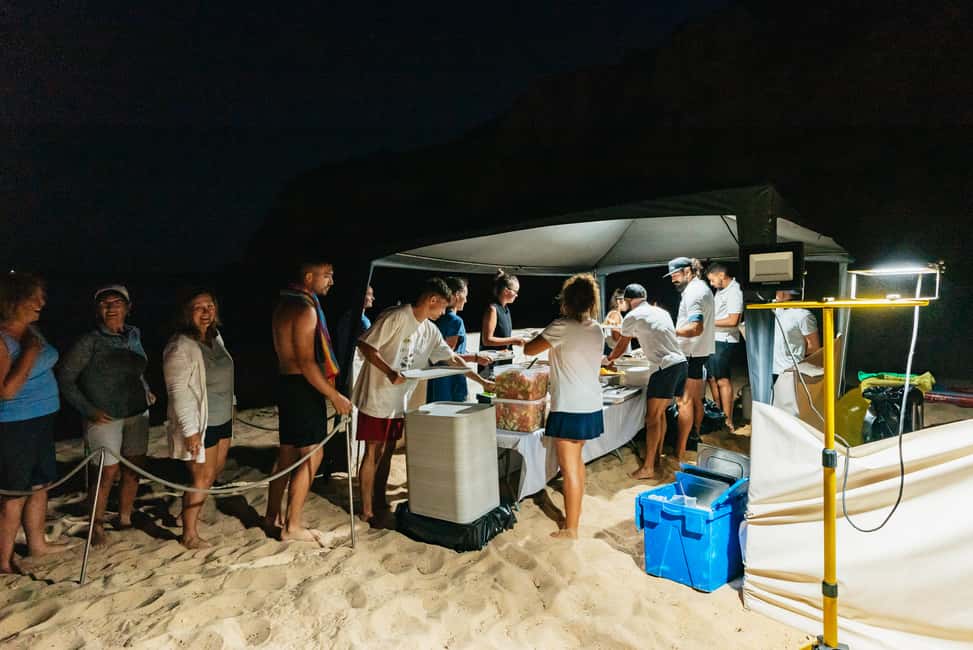 afbeelding n.23 van Vanuit Albufeira: Sunset Cruise en Strand BBQ met Open Bar activiteit in Olhos de Água, geüpload door aanbieder