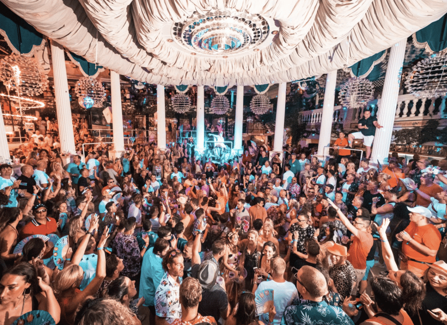 Image N°7 de Tournée des clubs d'Ibiza : 3 clubs - 3 jours distincts activité à Ibiza (ville), publiée par le prestataire