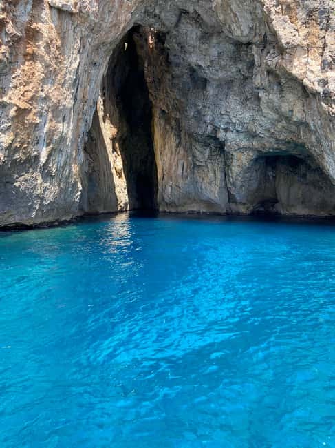 Immagine nº 4 di SANTA MARIA DI LEUCA: TOUR PRIVATO DELLE GROTTE attività a Lecce, caricata dal fornitore