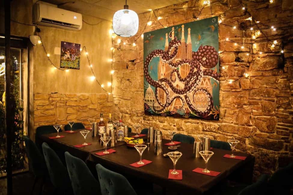 Bild Nr. 8 von Barcelona: Cocktail-Meisterkurs vom Mixologen mit Tapas Aktivität in Barcelona, hochgeladen vom Anbieter