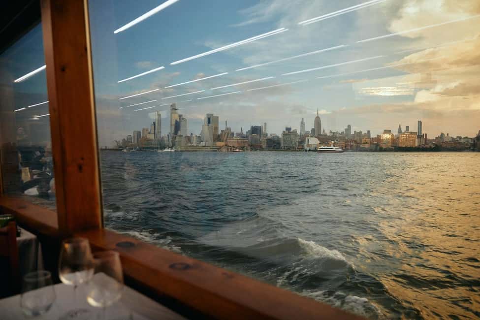 image n.6 of New York City: Gourmet Dinner Cruise with Live Music activity in New York City, uploaded by supplier
