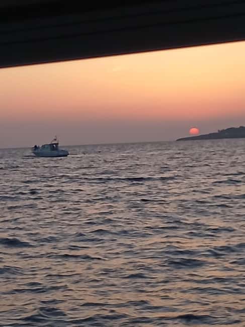 image n.8 of Cascais: Sunset Boat Trip with Welcome Drinks activity in Cascais, uploaded by supplier