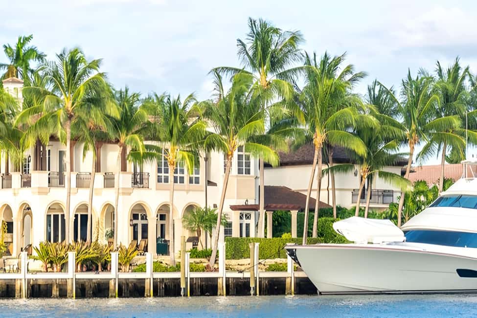 image n.3 of Fort Lauderdale: Millionaire's Row Cruise with Drinks activity in Fort Lauderdale, uploaded by supplier