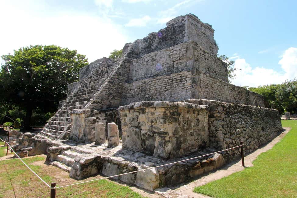 image n.9 of Cancun Guided Sightseeing El Meco Site, Letters and Shopping activity in Cancún, uploaded by supplier