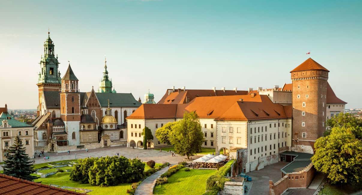 Immagine nº 3 di Da Varsavia: Tour guidato ad Auschwitz-Birkenau e a Cracovia attività a Oswiecim, caricata dal fornitore