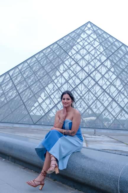 image n.2 of Paris: Private Photoshoot Outside the Louvre Museum activity in Paris, uploaded by supplier