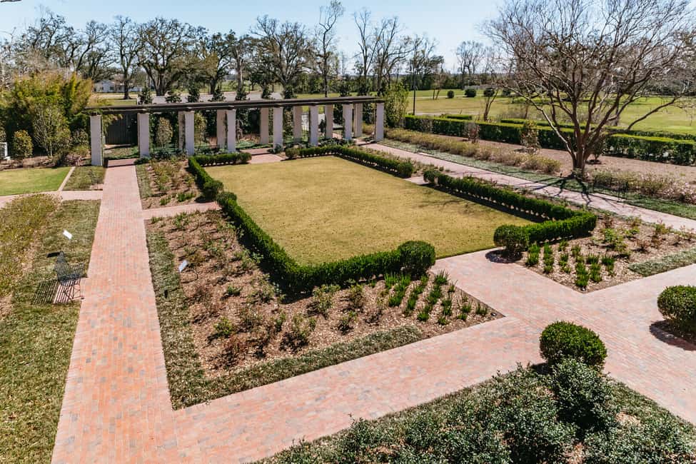 image n.13 of New Orleans: Oak Alley Plantation & Airboat Swamp Combo Tour activity in Vacherie, uploaded by supplier