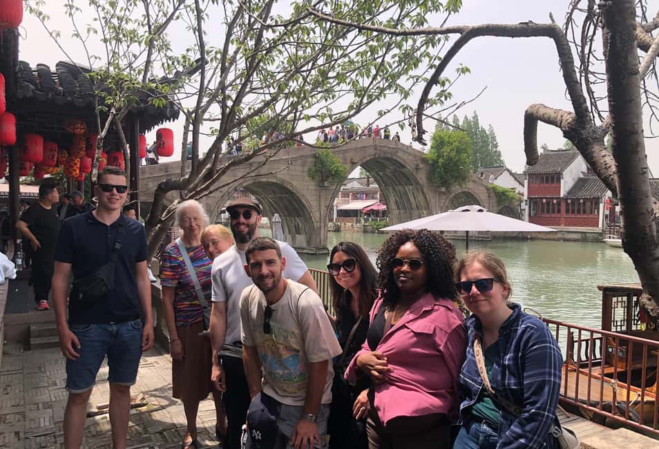 Image N°6 de Visite en bus du jardin Yu, de la vieille rue, du Bund et de la ville lacustre de Zhujiajiao activité à Shanghaï, publiée par le prestataire