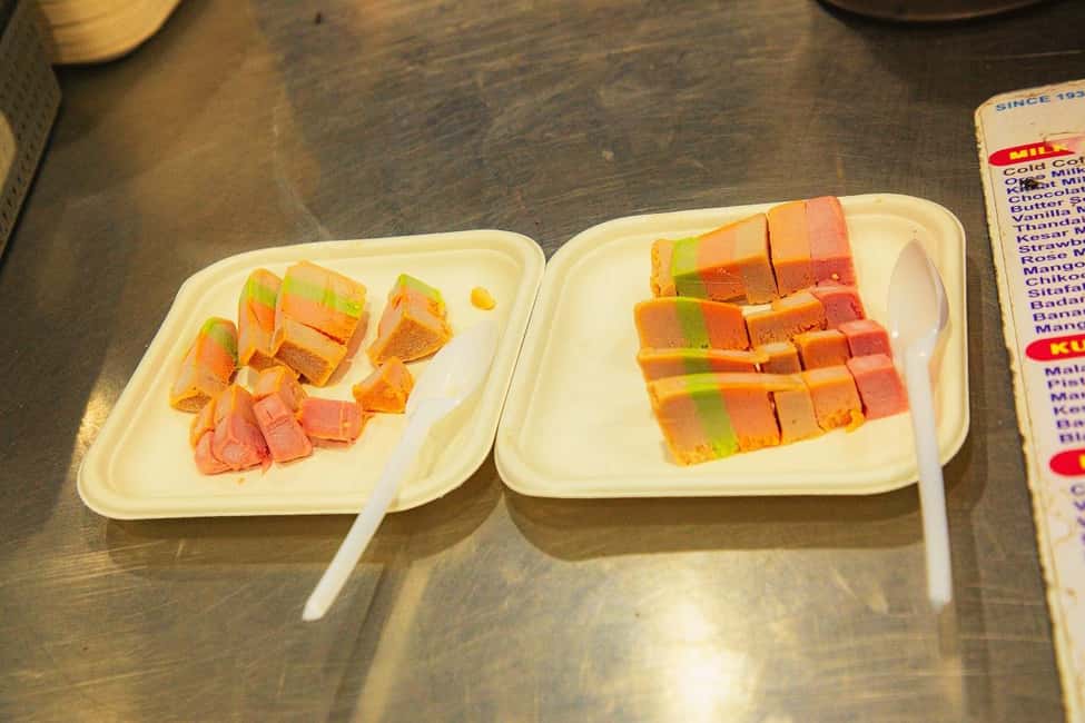 image n.4 of Mumbai: Street Food and Night Markets Tour activity in Mumbai, uploaded by supplier