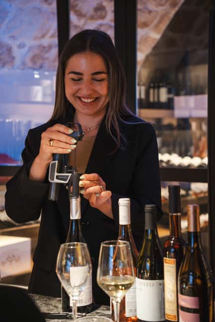 Immagine nº 5 di Rethymno: tour guidato con degustazione di vini cretesi e cibo locale attività a Rethymno, caricata dal fornitore