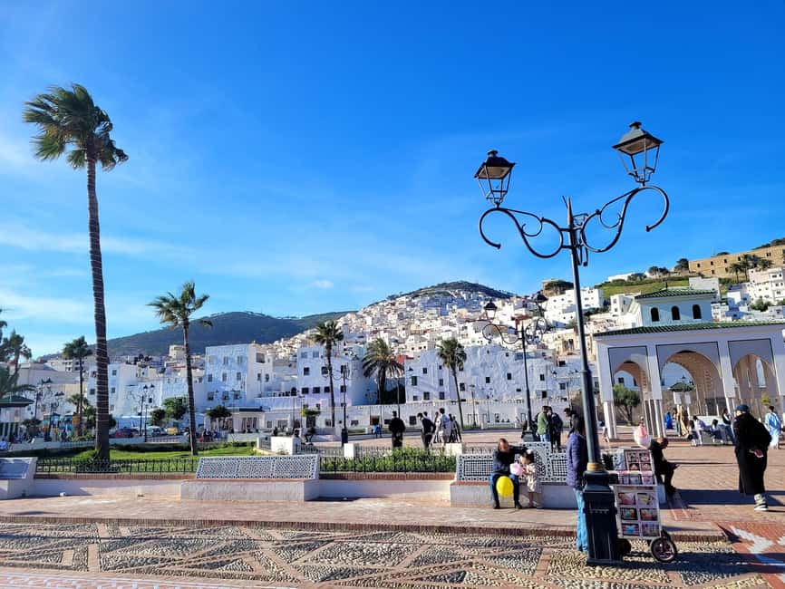 imagen n.º 19 de Desde Tánger: Excursión de un día especial a Chefchaouen y Tetuán actividad en Chauen, subida por el proveedor