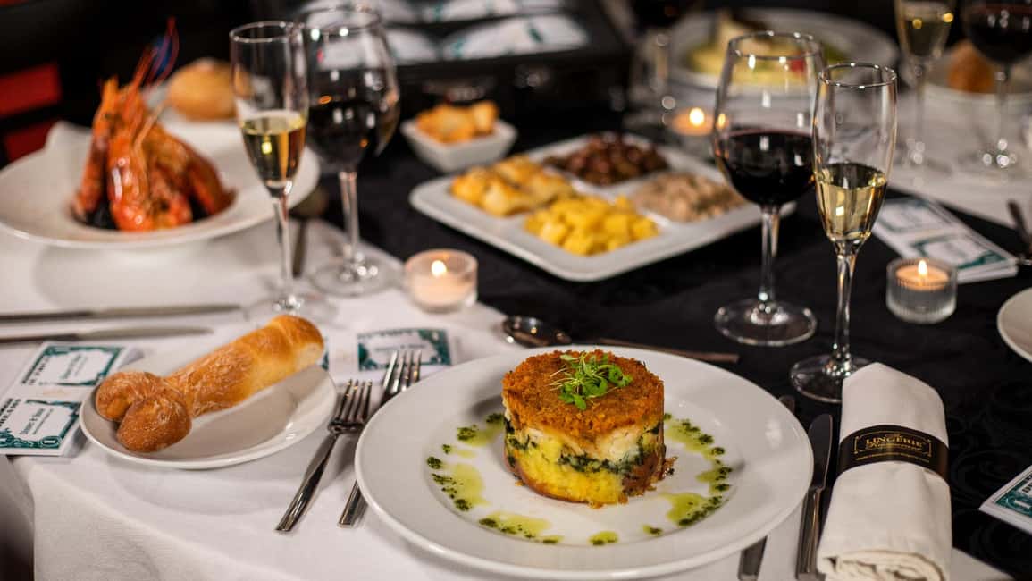 image n.4 of Lisbon: Erotic Cabaret Show and Dinner activity in Lisbon, uploaded by supplier