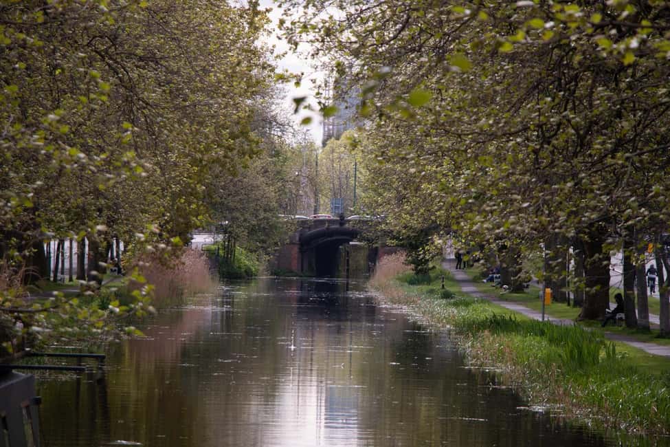 imagen n.º 6 de Dublín: Gran paseo en barco por el canal con cena actividad en Dublín, subida por el proveedor