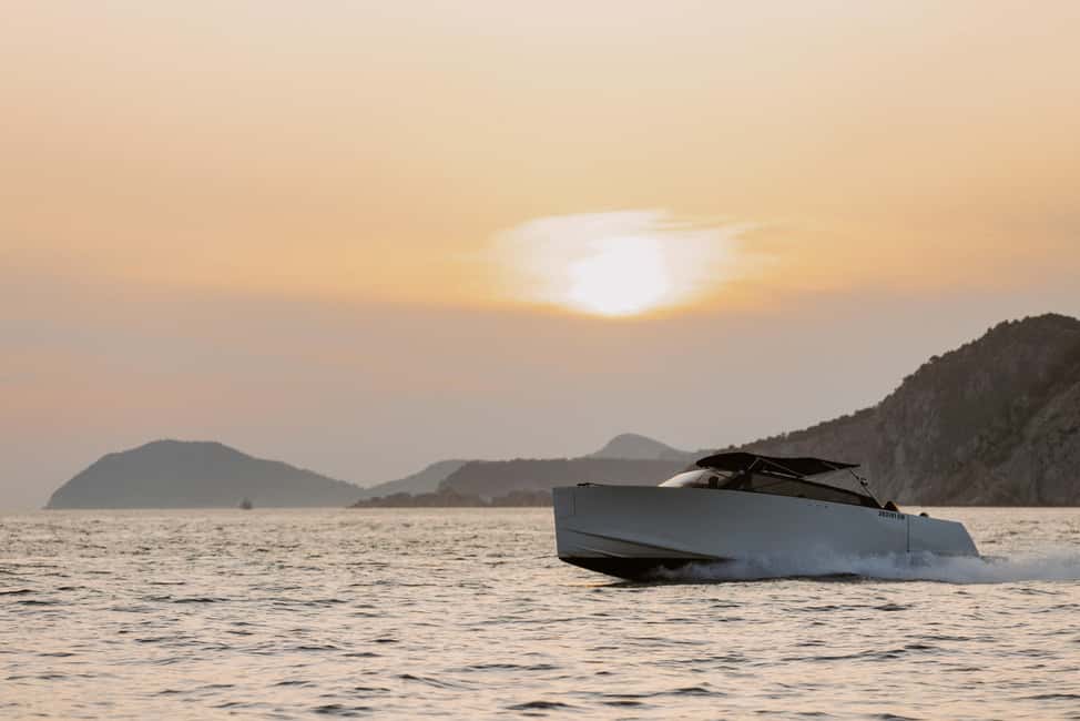 image n.18 of Dubrovnik: Private Boat Cruise at Sunset with Champagne activity in Dubrovnik, uploaded by supplier