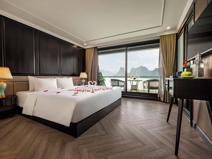 image n.3 of 2-Day or 3-Day: Halong&Lan Ha Bay Cruise 5* balcony, bathtub activity in Ha Long, uploaded by supplier