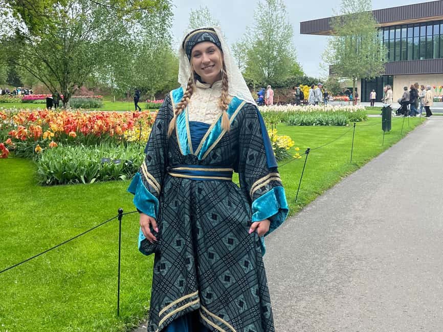 image n.5 of Amsterdam: Keukenhof Tulip Garden and Giethoorn Experience activity in Lisse, uploaded by supplier