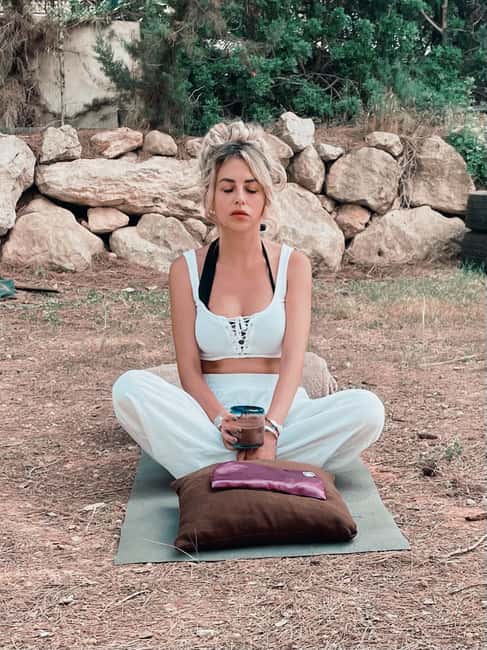 Image N°10 de Ibiza : bain sonore privé avec bols chantants et relaxation activité à Cala Llonga, publiée par le prestataire