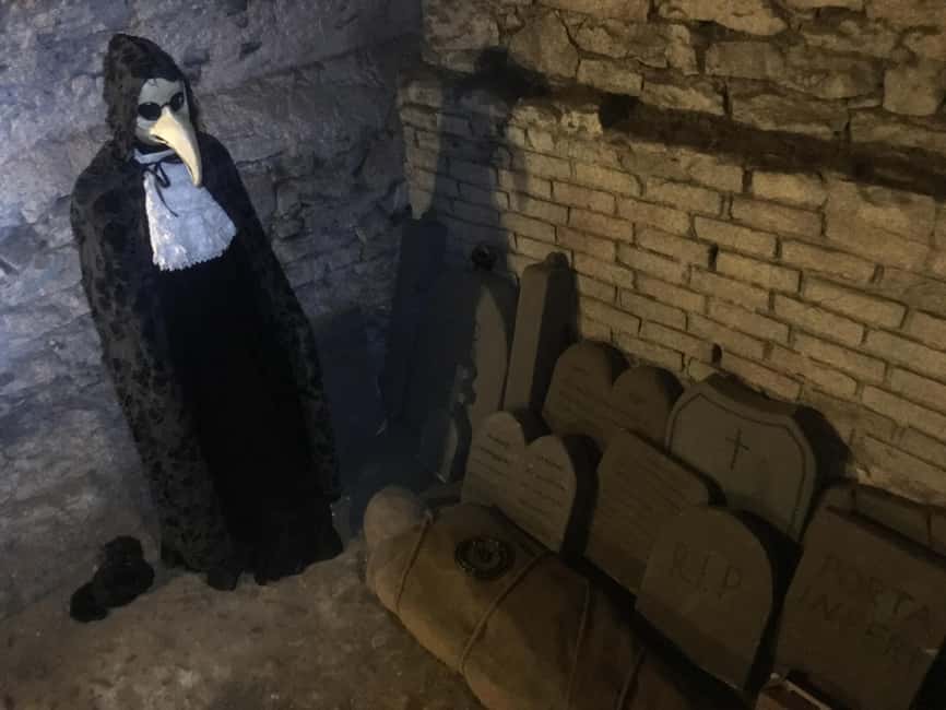 Bild Nr. 40 von Prag: Altstadt, mittelalterlicher Untergrund & Dungeon History Tour Aktivität in Prag, hochgeladen vom Anbieter