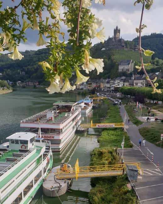 image n.3 of Cochem: Panorama Rundfahrt 1 Stunde, Ausstieg Ernst möglich activity in Cochem, uploaded by supplier