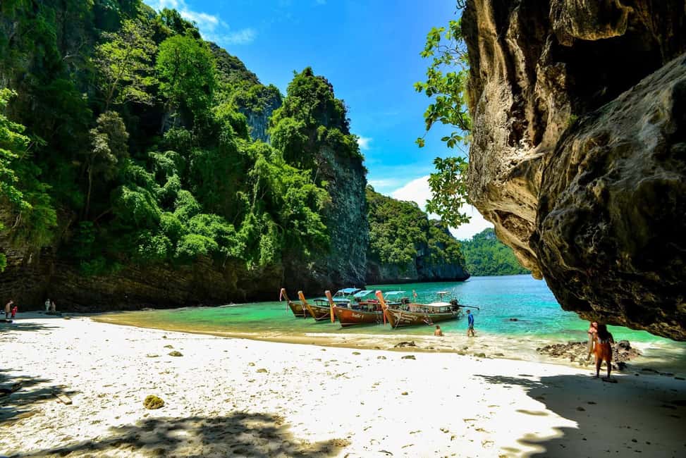image n.29 of Ko Lanta: Half Day Kayaking, Talabeng , Sea Cave & Mangrove activity in Gulf of Thailand, uploaded by supplier