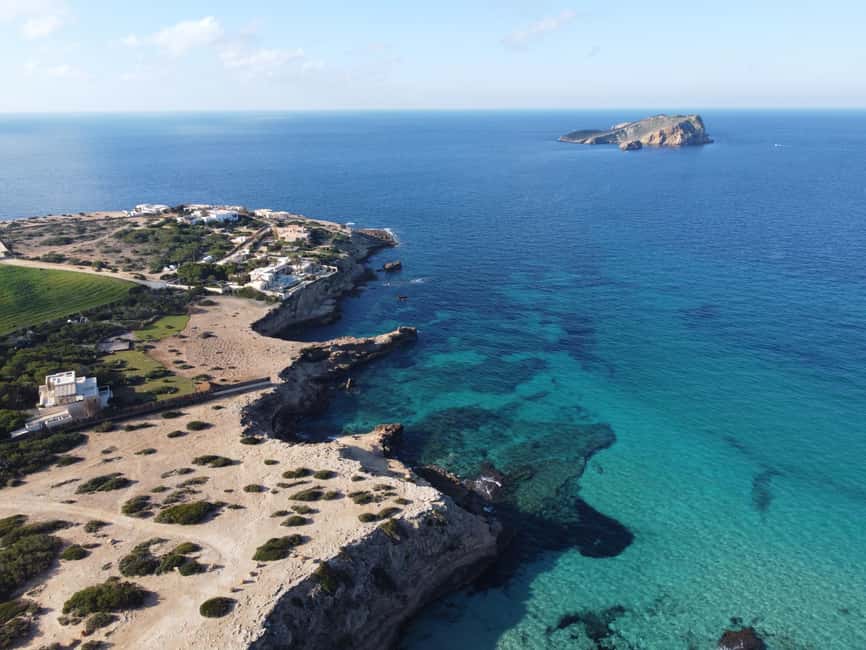 image n.8 of Ibiza: SpeedBoat trip to Atlantis & Es Vedra Snorkel+Paddle activity in Sant Josep de sa Talaia, uploaded by supplier