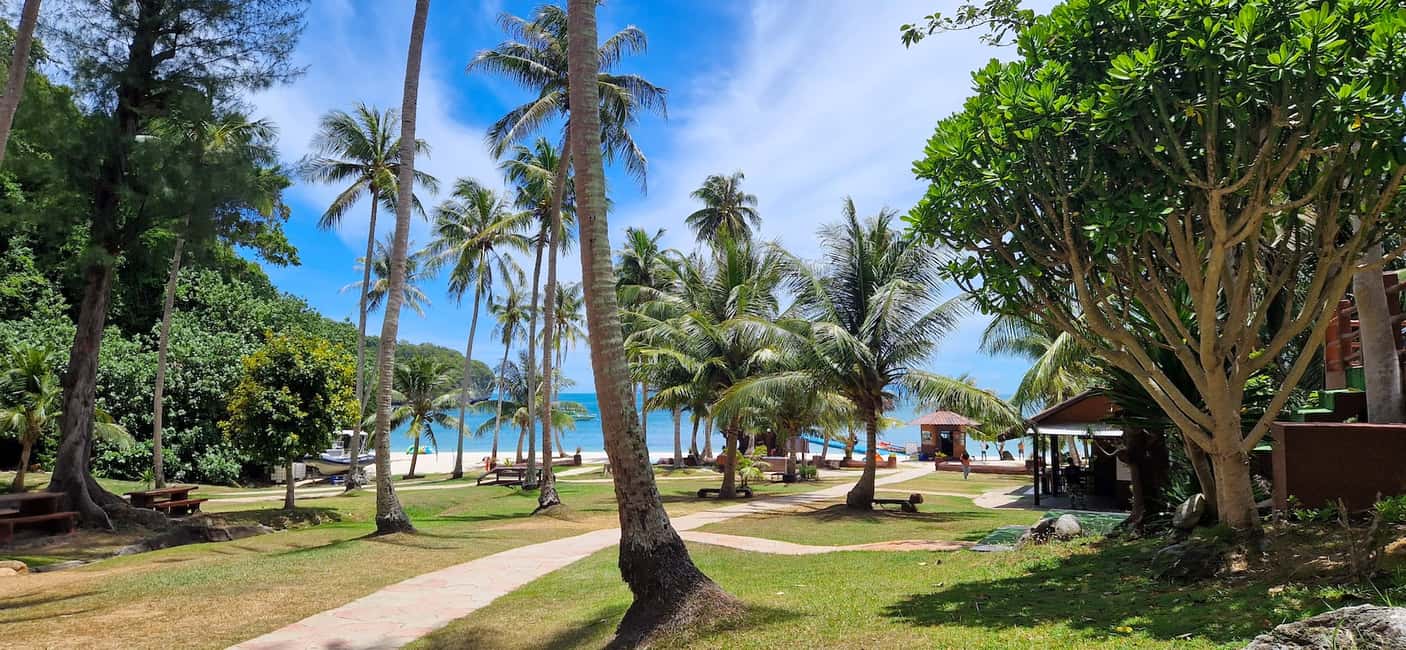 image n.39 of Koh Pha Ngan: Day Tour Ang Thong with Kayak, Snorkel & Lunch activity in Gulf of Thailand, uploaded by supplier
