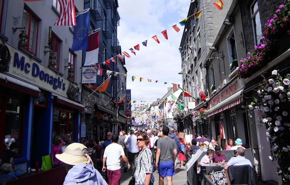 imagen n.º 6 de Desde Dublín: Galway + Crucero en barco por los Acantilados de Moher en español actividad en Galway, subida por el proveedor