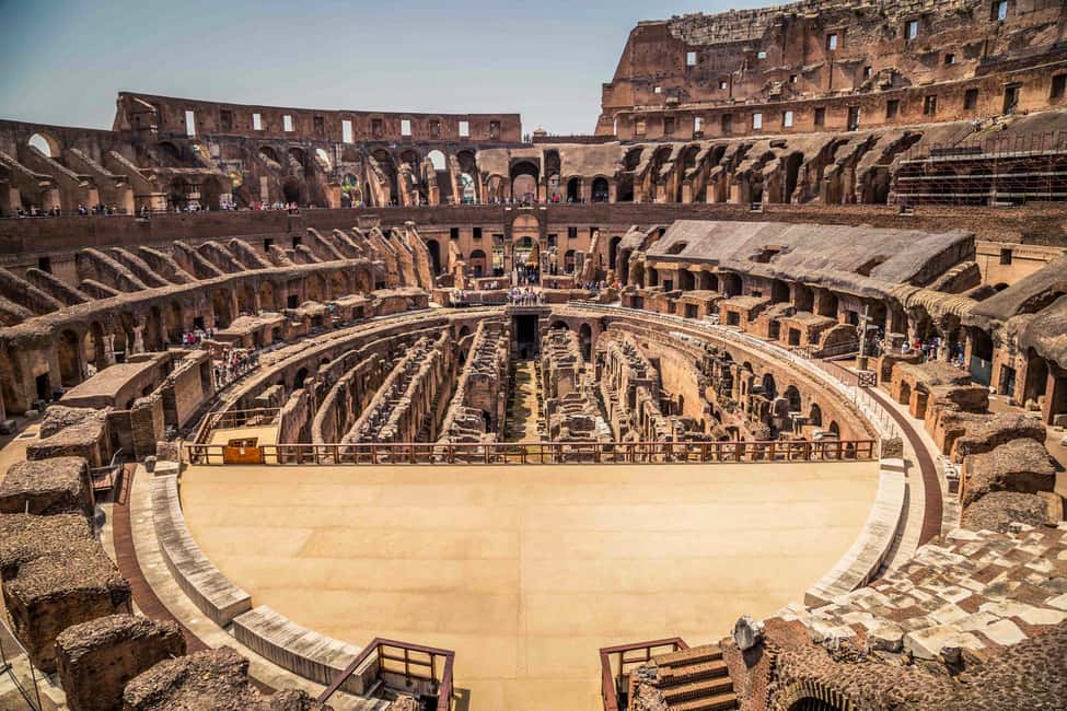 imagem n.2 de Roma: Tour pelo Coliseu com acesso à Arena dos Gladiadores atividade em Roma, carregada pelo fornecedor