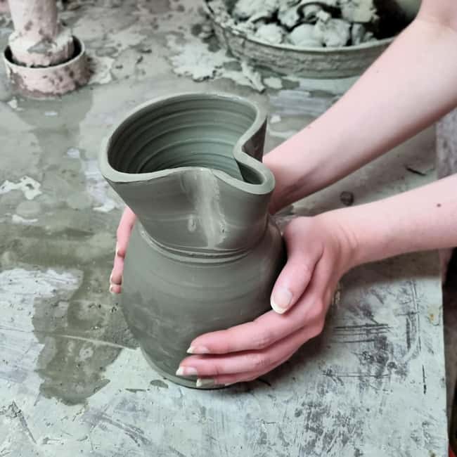 image n.1 of Grottaglie: Shape ceramics at the potter's wheel activity in Grottaglie, uploaded by supplier