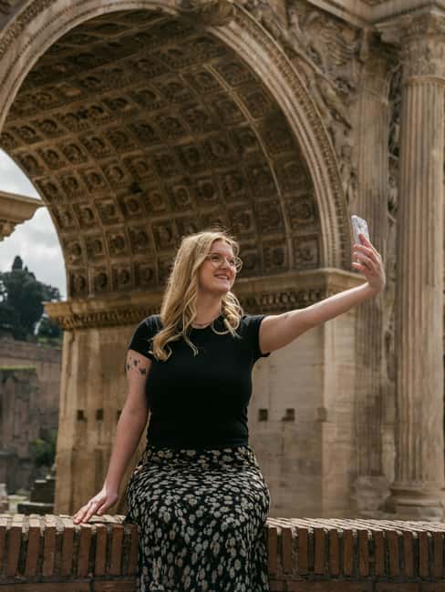 image n.2 of Rome: Photo Shoot Tour with Professional Photographer activity in Rome, uploaded by supplier