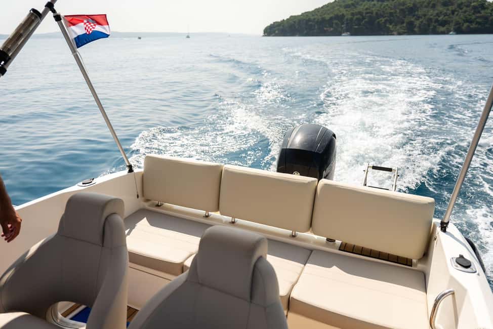 Obraz nr 14 z atrakcji Zadar: Wycieczka łodzią motorową po 3 wyspach z nurkowaniem i napojami w Dalmacja, przesłany przez organizatora