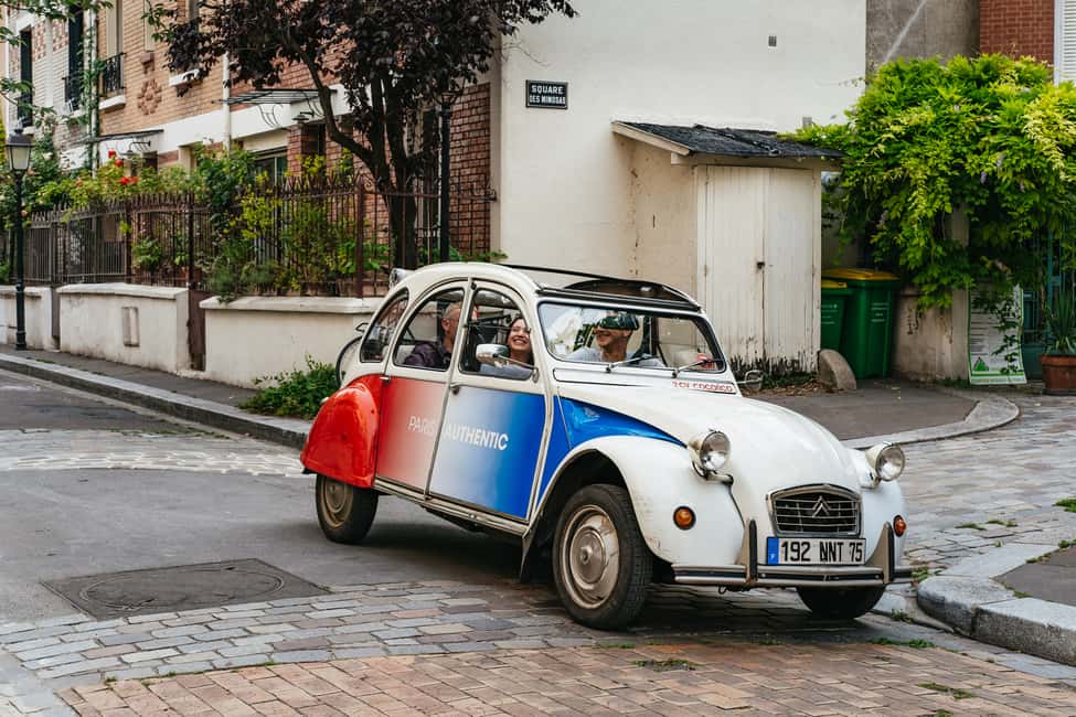 Image N°5 de Paris : 1 heure de visite de la Citroën 2CV d'époque activité à Paris, publiée par le prestataire