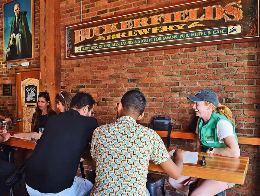 imagem n.16 de Pickle Pub Crawl: passeios de balsa e aperitivos atividade em Victoria, Colúmbia Britânica, carregada pelo fornecedor