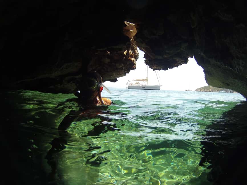 image n.19 of Alghero: Daily Sailing Experience with lunch onboard activity in Sardinia, uploaded by supplier