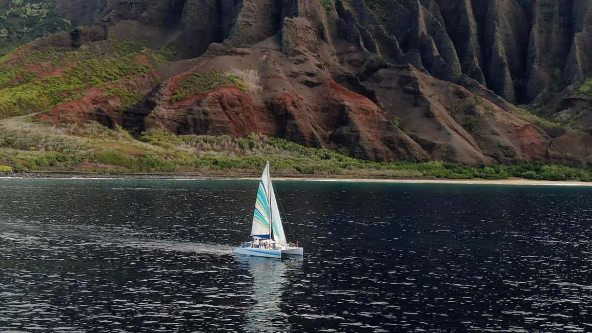image n.19 of Kauai: Napali Coast Sunset Sailboat Tour with Dinner activity in Kapaʻa, uploaded by supplier