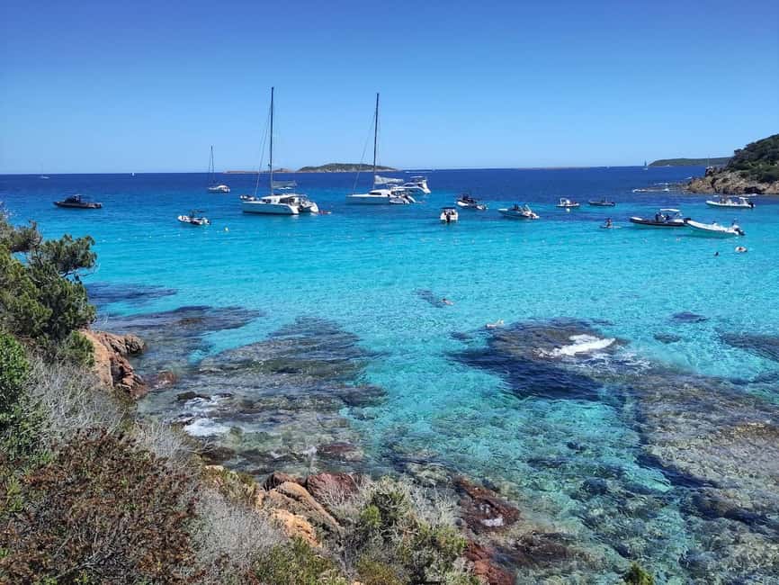Image N°4 de Demi-journée : après-midi détente vers les îles Lavezzi et Cavallo activité à Porto-Vecchio, publiée par le prestataire