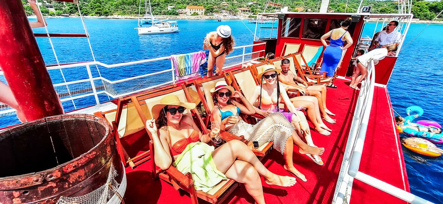 billede nr.5 af aktiviteten Split: All-inclusive 3 øer og krydstogt i den blå lagune i Dalmatien, uploadet af udbyder